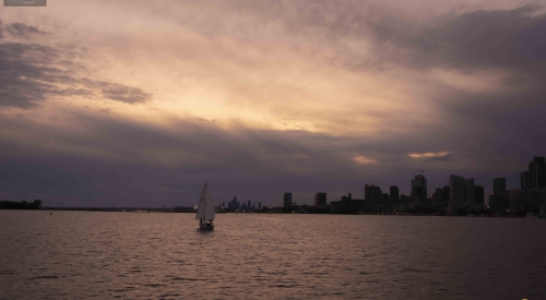 Yacht-sailing-on-Lake-Ontario