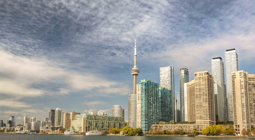 Downtown-Toronto-from-the-Lake