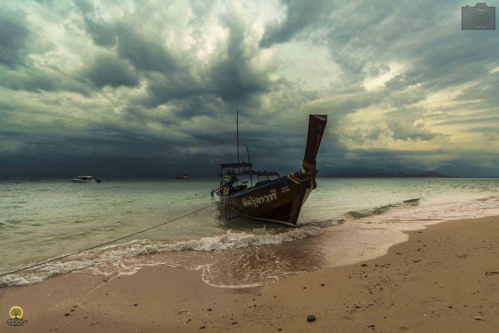 Thai-Long-Tail-Boat